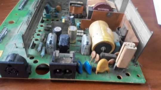 ПЛАТА від відеомагнітофона GRUNDIC З БЛОКОМ ЖИВЛЕННЯ Характеристики