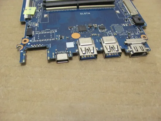 номер0946-26 материнська плата Mainboard Материнка Основна плата Системна плата Плата системи Laptop motherboard мамка ноутбучна плата 69N18DMA6B01 SRESL  Pentium 5405U  для MEDION AKOYA E17201 S17402 P17603 оригінал З аукціону