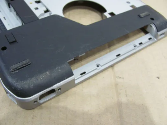 номер0023-3 Кришка, дно, піддон корпуса,Нижний корпус(дно)для ноутбука,низ,дно,поддон,Нижняя часть AP0M1000700 053FCF для DELL LATITUDE E5530 оригінал З аукціону