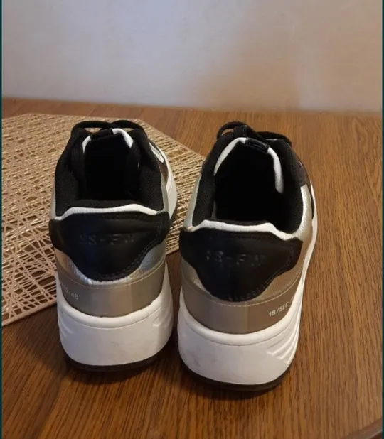 Взуття,дитяче Де купити