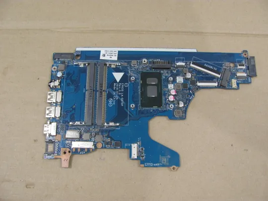 657-24 материнська плата РОБОЧА  EPK50 LA-G07DP  L49974-601 SR3TK i3-7020U  для HP 15-DA  оригінал Ціна