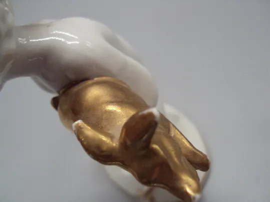 Фигура фарфор статуэтка Германия путти мальчик с поросятами ребенок и поросята высота 13,5 см №15461 Характеристики