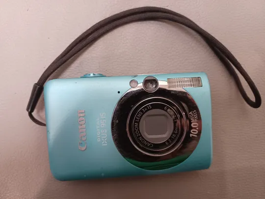 Купити 0111,,, цифровий фотоапарат CANON  IXUS9515  НІМЕЧЧИНА