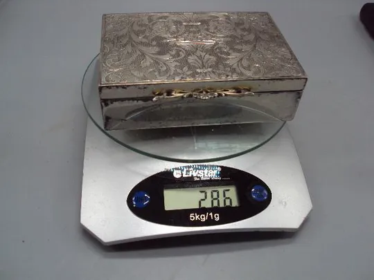 Шкатулка гравировка листья серебро 800 проба Европа позолота вес 286 г размер 8,1х12х3,6 см №10297 Де купити