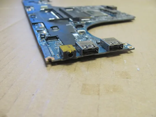 номер0991-3 материнська плата Mainboard Материнка Основна плата Системна плата Плата системи Laptop motherboard мамка ноутбучна плата   SRFCN i7-9850H EDA50 LA-H271P для Dell Precision 7540 M7540 оригінал в Україні