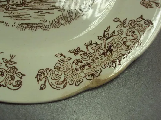 тарелка керамика Англия карета лот 3 шт со сколами (две глубокии) №772 Продаж