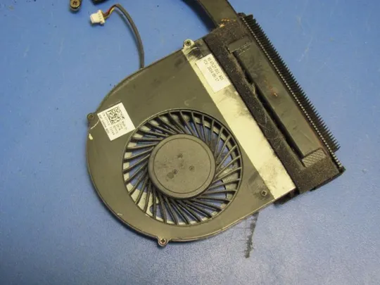 №115-30 система охолодження DFS200005030T для DELL INSPIRON 15 7000 оригінал Продаж