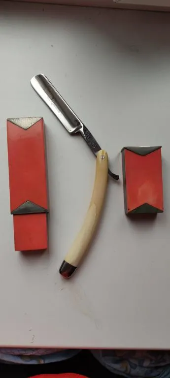 Антикварная Опасная бритва SOLINGEN ручка зуб кашалота, редкая gt452 Ціна