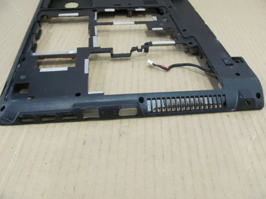 477-3 Кришка дно піддон корпуса 13N0-BNA0D02 для MEDION E7223 оригінал З аукціону