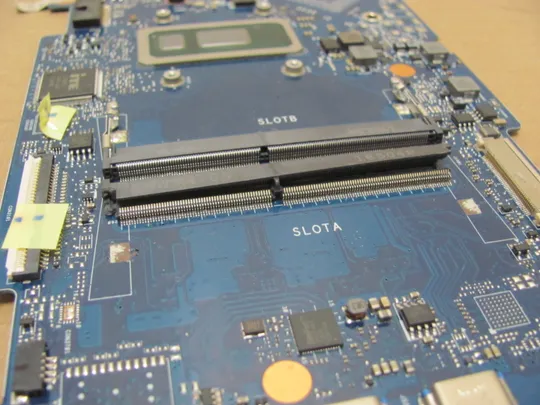 номер0946-26 материнська плата Mainboard Материнка Основна плата Системна плата Плата системи Laptop motherboard мамка ноутбучна плата 69N18DMA6B01 SRESL  Pentium 5405U  для MEDION AKOYA E17201 S17402 P17603 оригінал Де купити