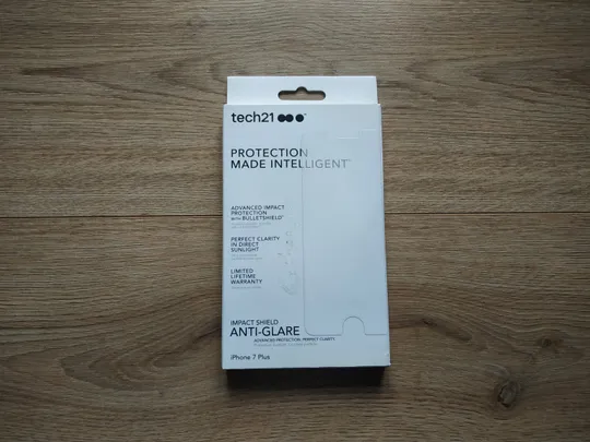 Протиударна плівка Tech21 Гнучке скло на iPhone 7 Plus Бронепленка Ціна