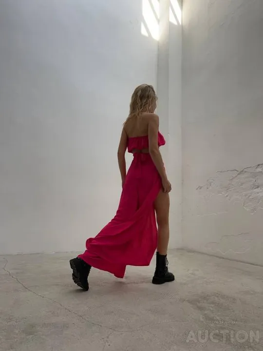 Купити Жіночий костюм двійка спідниця-брюки та топ колір малиновий