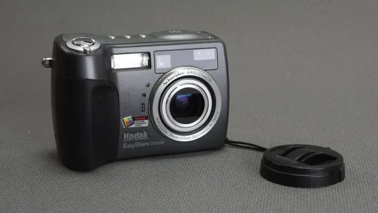 Цифровий фотоапарат Kodak EasyShare DX7630 6.1Mpix с об.Schneider-Kreuznach Variogon 39-117mm Вживане Ціна