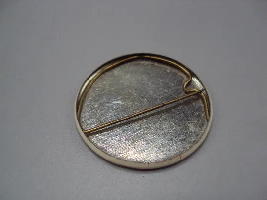 Знак 40 лет победы Львовская ОБЛПРОФРАДА всей бригадой на стадион облпрофсовет №16426 Продаж