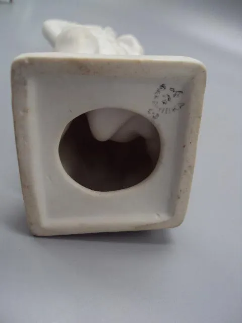 Фигура фарфор статуэтка Барановка лыжница спорт девушка с лыжами высота 23,5 см №14096 Недорого