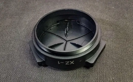 Автоматическая крышка Auto Self-Retaining Open Close Lens Cap for Olympus XZ-1 XZ-2 Продаж