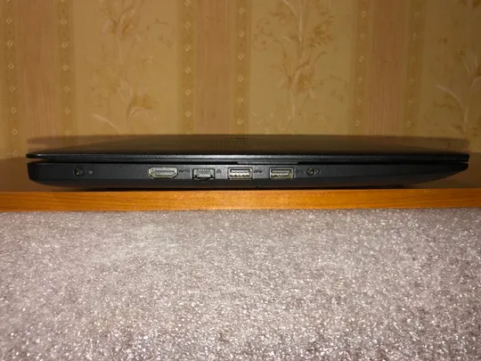 Ноутбук DELL 5580 IPS i3-6006U/ 8GB DDR4 / SSD 240Gb/ HD520+ R7 M460/ 3,5 год. Продаж