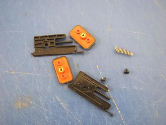 №199-12 комплектуюче защолки на дно для LATITUDE E5440 оригінал Ціна