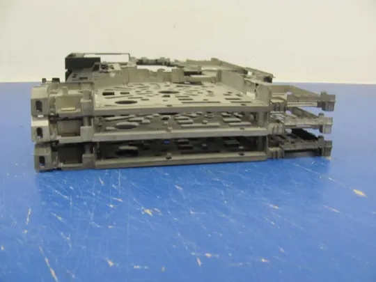 №207-1 середня частина корпуса 60.4QE03.011 для Lenovo Thinkpad T530 оригінал З аукціону