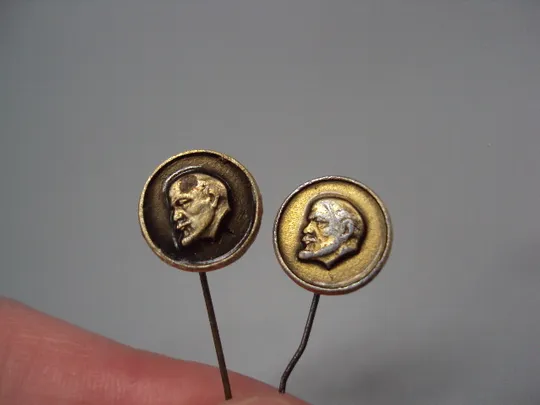 Купити Знак Ленин портрет профиль голова ссср круглый фрачник игла лот 2 шт №17664