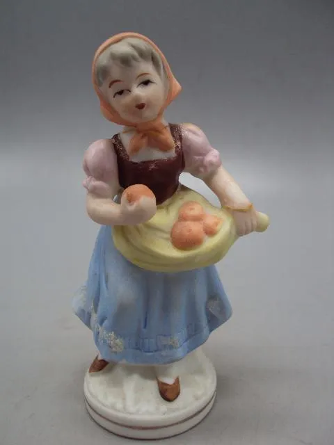 Фигура фарфор статуэтка Германия девочка с яблоками высота 12,3 см под реставрацию №596м Ціна