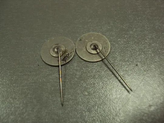 знак львов готель герб круглый игла лот 2 шт №5242 Продаж