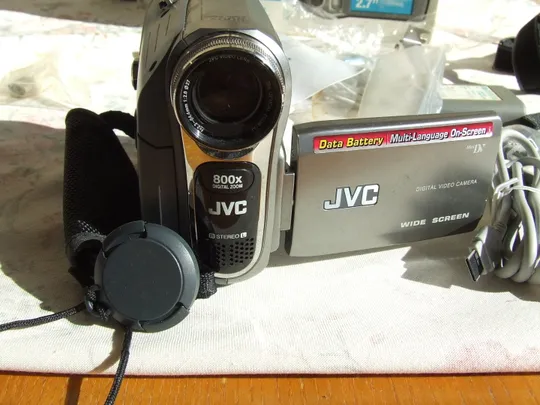 Видеокамера цифрова JVC CR-D720 Япония раз.12х11 см. Інтернет-аукціон