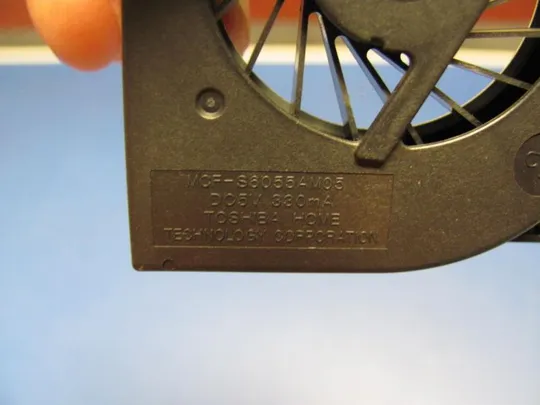 номер0250-11 Вентилятор (кулер, FAN) для Fujitsu Lifebook E544 E546 E547 E734  E736 E737 E743 E744 E746 E754 E576 оригінал Де купити