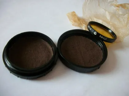 фото, Светофильтр СССР,  ЖС18 , 33 х 0,5. Заводской блеск краски [и упаковка оригинальная] Цена-Мин