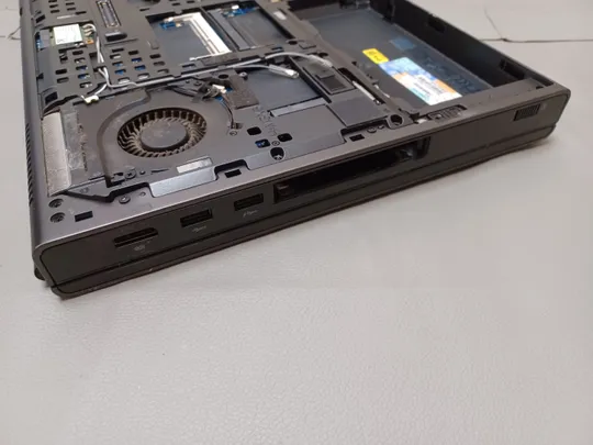 0835 Dell Precision M6800  core  I7 НІМЕЧЧИНА Торговий майданчик