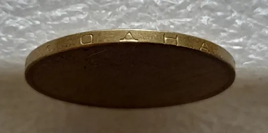 (1308) 1 гривня 2004 здвоєння (зминання) букв на реверсі + розкол (тріщина) (1 гривна 2004 брак) Характеристики