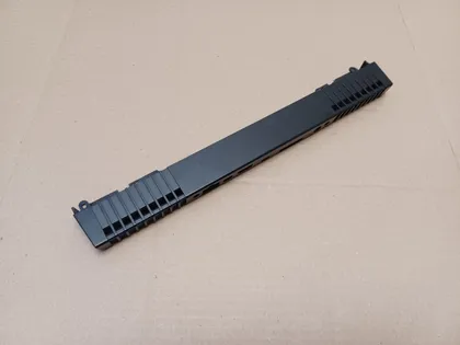 фото, номер1058-5 заглушка корпуса Пробка Заглушка роз’єму Кришка порту AP1Q7000200 для  Dell Alienware 13 R3  оригінал