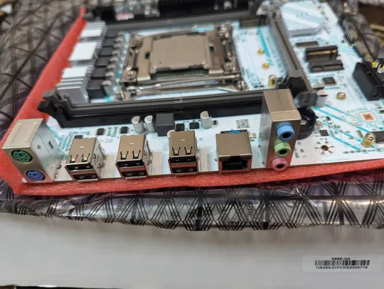 Комплект 10 ядер 20 потоки Soyo X99 + Xeon E5 2630v4 LGA 2011-3 DDR4 NVMe Intel Xeon E5 v3 v4 Ціна