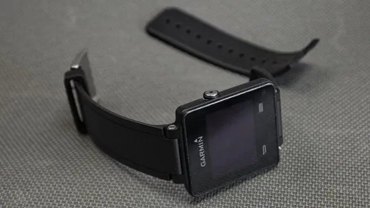 Garmin Vivoactive Смарт часы фитнес трекер для спорта (ремешок силикон черный) Ціна