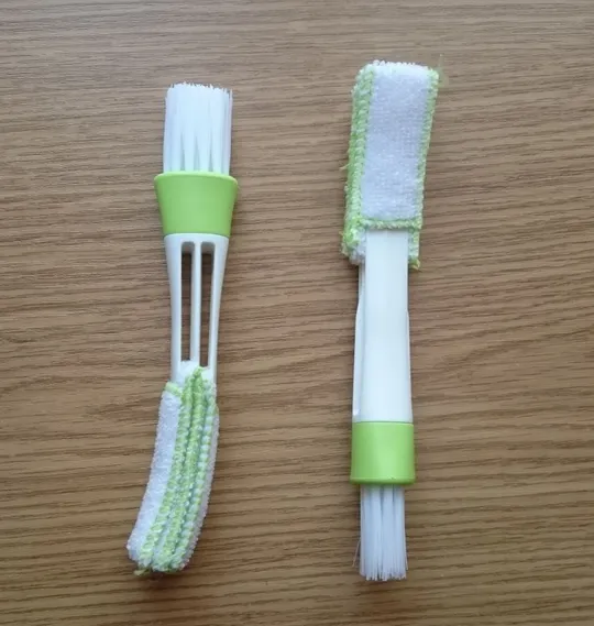 Щетка для клавиатуры, жалюзей, дефлекторов и тд... Інтернет-аукціон