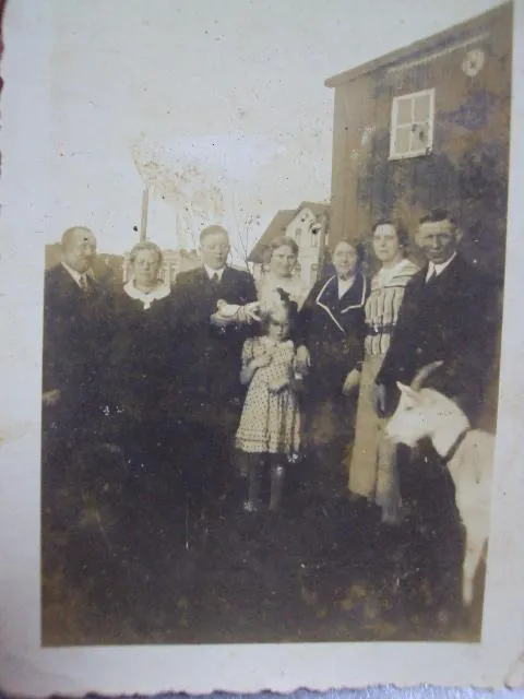 фотография семья с ребенком германия европа №12302 З аукціону