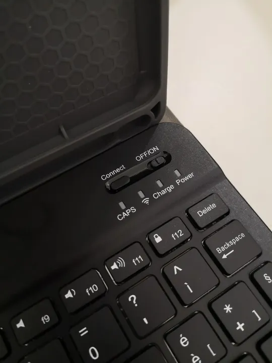 Знімна бездротова Bluetooth-клавіатура + підставка із захисною кришкою зі шкіри PU для планшета (чорна)  (17) Характеристики