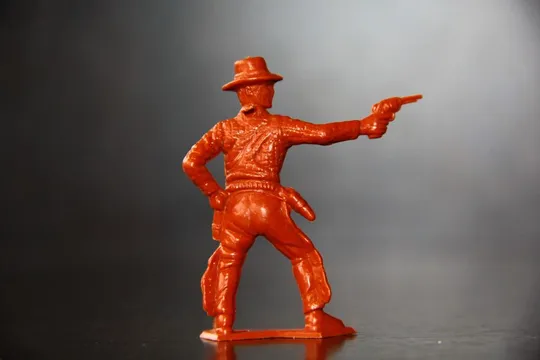 Купити ковбой с пистолетом 50-52мм MPC США