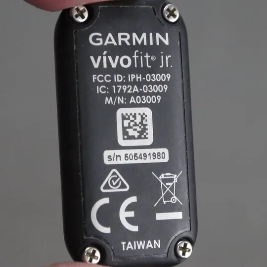 Garmin Vivofit Jr. (Junior) детские Смарт часы фитнес трекер для спорта (ремешок силикон черный) Ціна