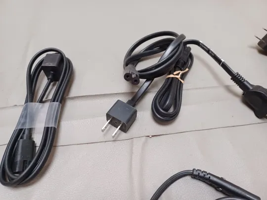 1046 МЕГА Лот мережеві кабеля Продаж