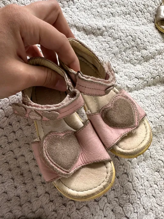 Босоніжки дитячі 20,22,23 розмір для дівчинки З аукціону