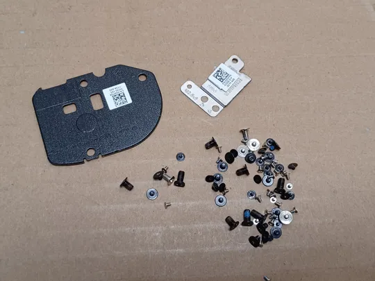 номер1057-42 комплектуюче кріплення гвинти для DELL ALIENWARE X17 R1 R2 оригінал Ціна