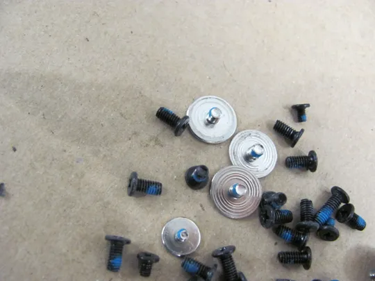 Купити 681-23 комплектуюче гвинти  для DELL Inspiron 17 5748 оригінал