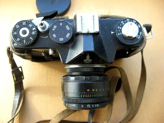 Фотоапарат - Зенит  - ZENIT TTL = об'єктив HELIOS-44-2 = робочий = період СРСР З аукціону