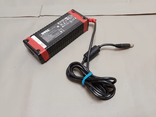 0651 адаптер живлення  DELL PA-1131-02D2 19.5V 6.7A 130W НІМЕЧЧИНА Ціна