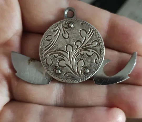 Старинная подвеска-мультитул, серебряный sterling корпус, нож и открывалка kt326 Де купити