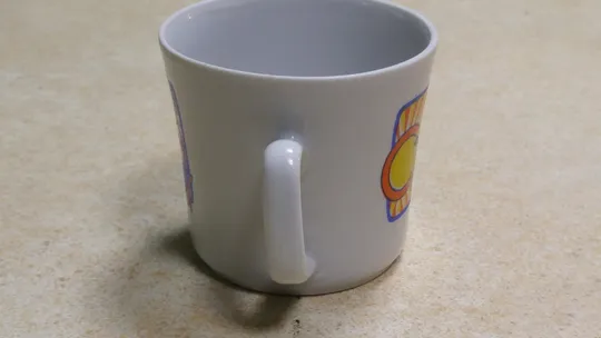 Чашка дитяча стара радянська порцеляна Слон та літера "С" Полонне Вживане Продаж