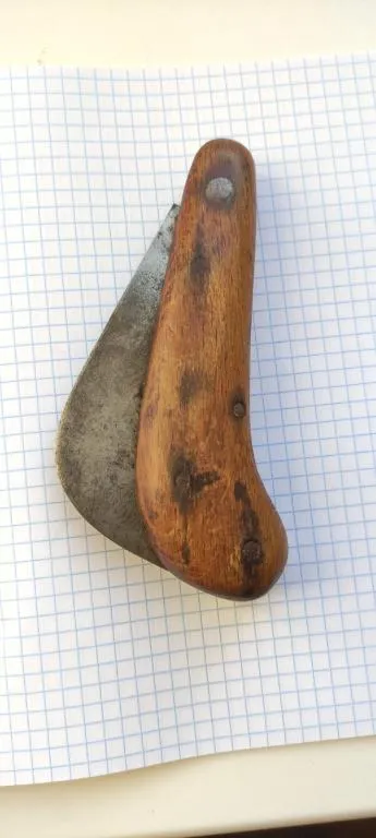 Нож большой садовый из СССР, хорошее состояние , без люфта, возможно 1960-е годы kb349 Недорого