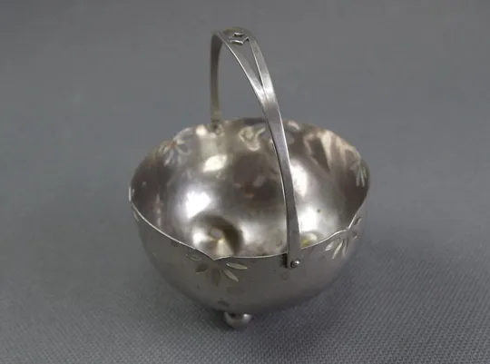 Ваза конфетница корзинка металл БУ металева цукерниця Характеристики