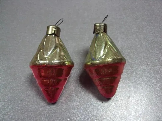 Елочные игрушки подвесные юла стекло ссср лот 2 шт длина 5,5 см №13198 Ціна